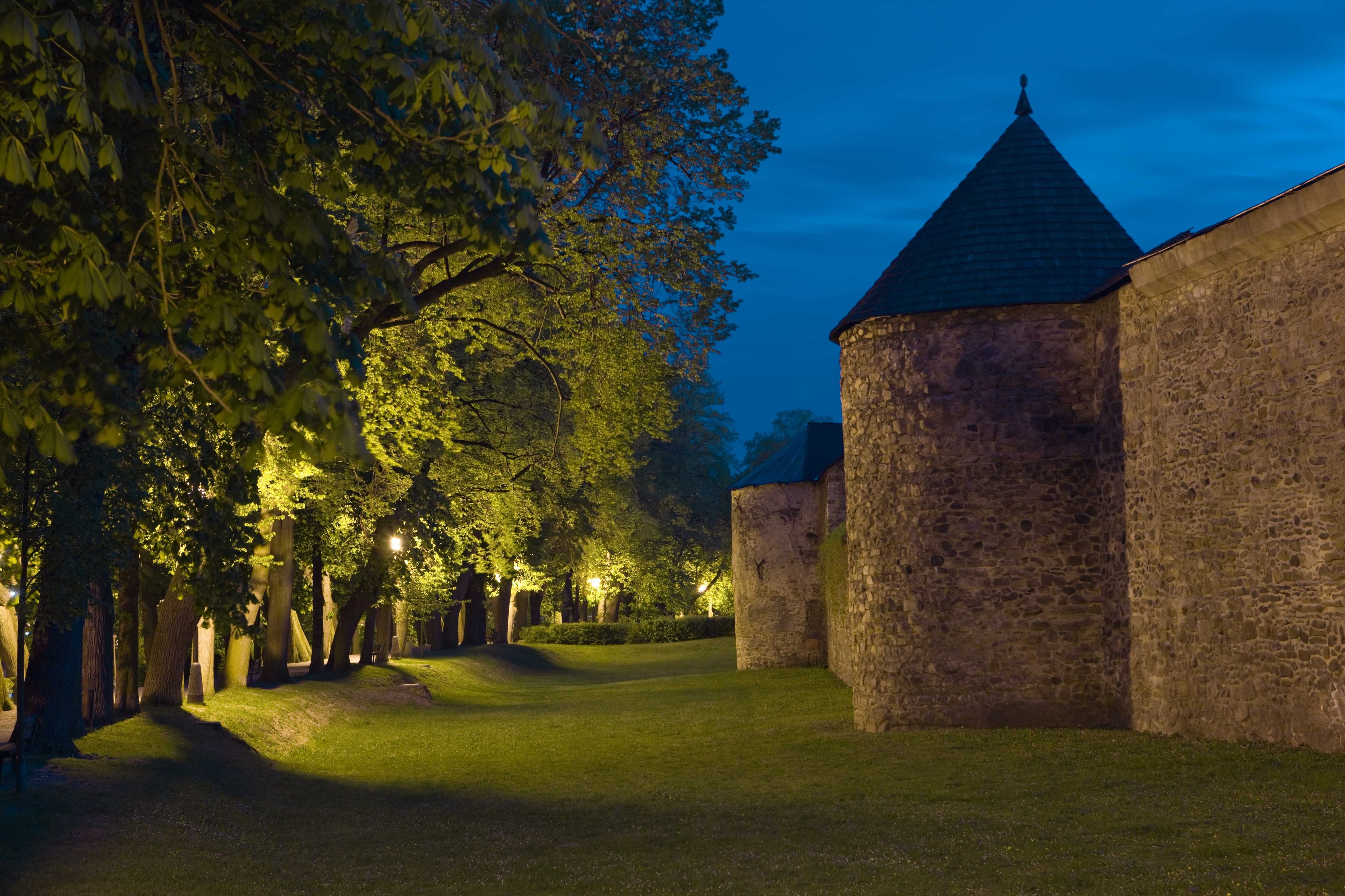 Poličské hradby